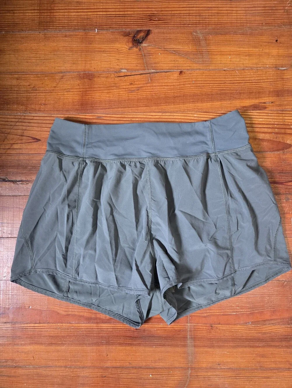 Lululemon Lean In Short - Picture 2 of 8